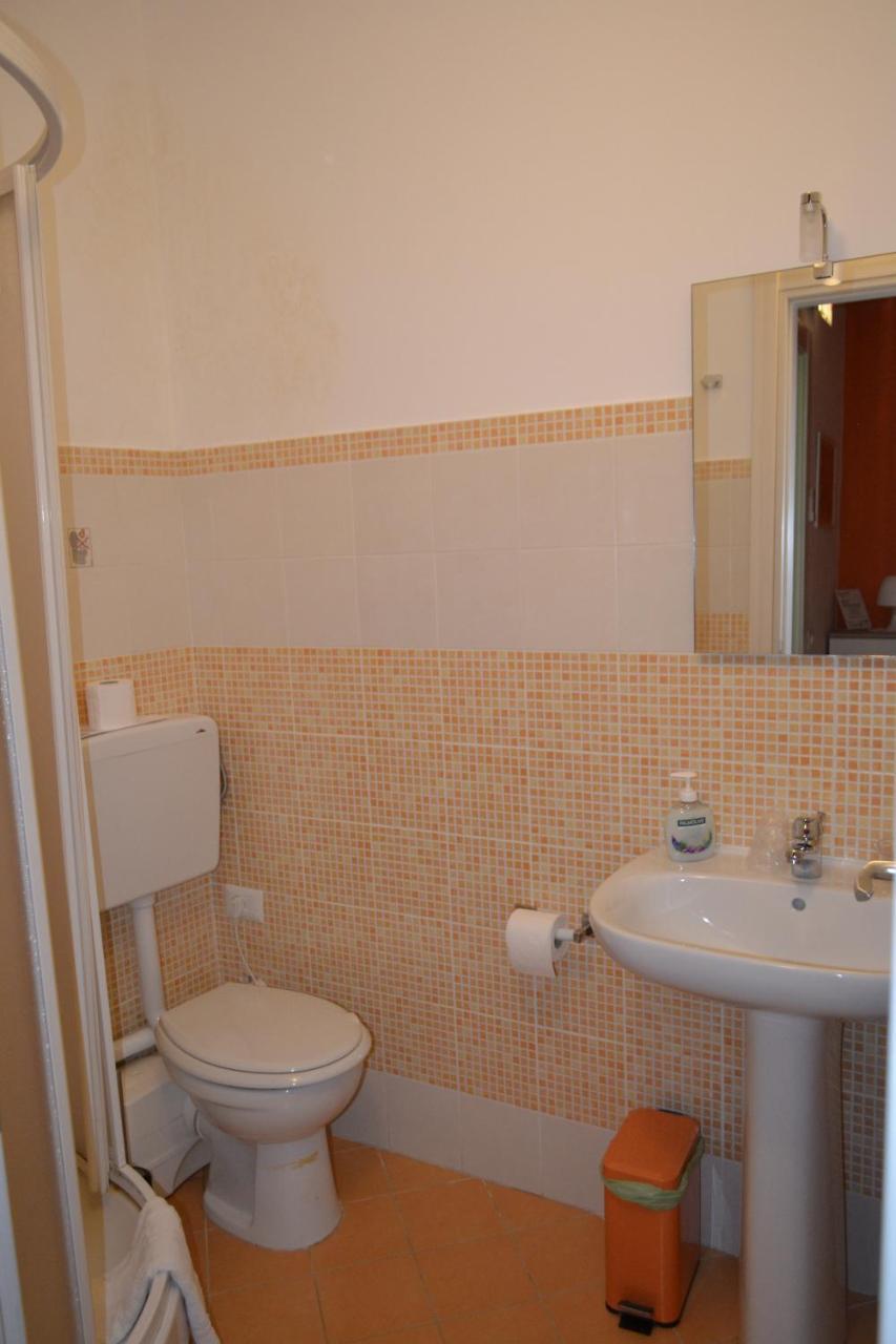 B&B A Casa Di Ale Palermo Bagian luar foto