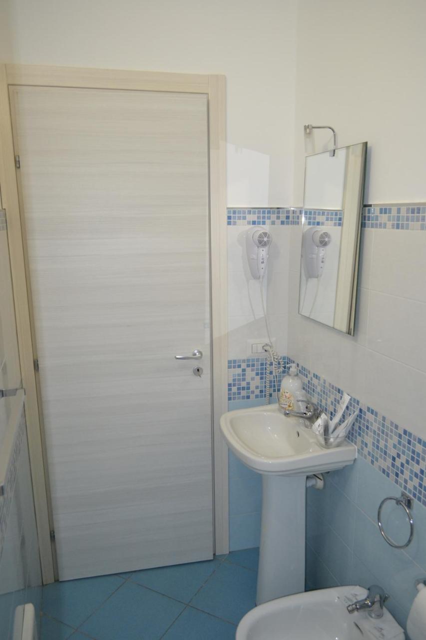 B&B A Casa Di Ale Palermo Bagian luar foto