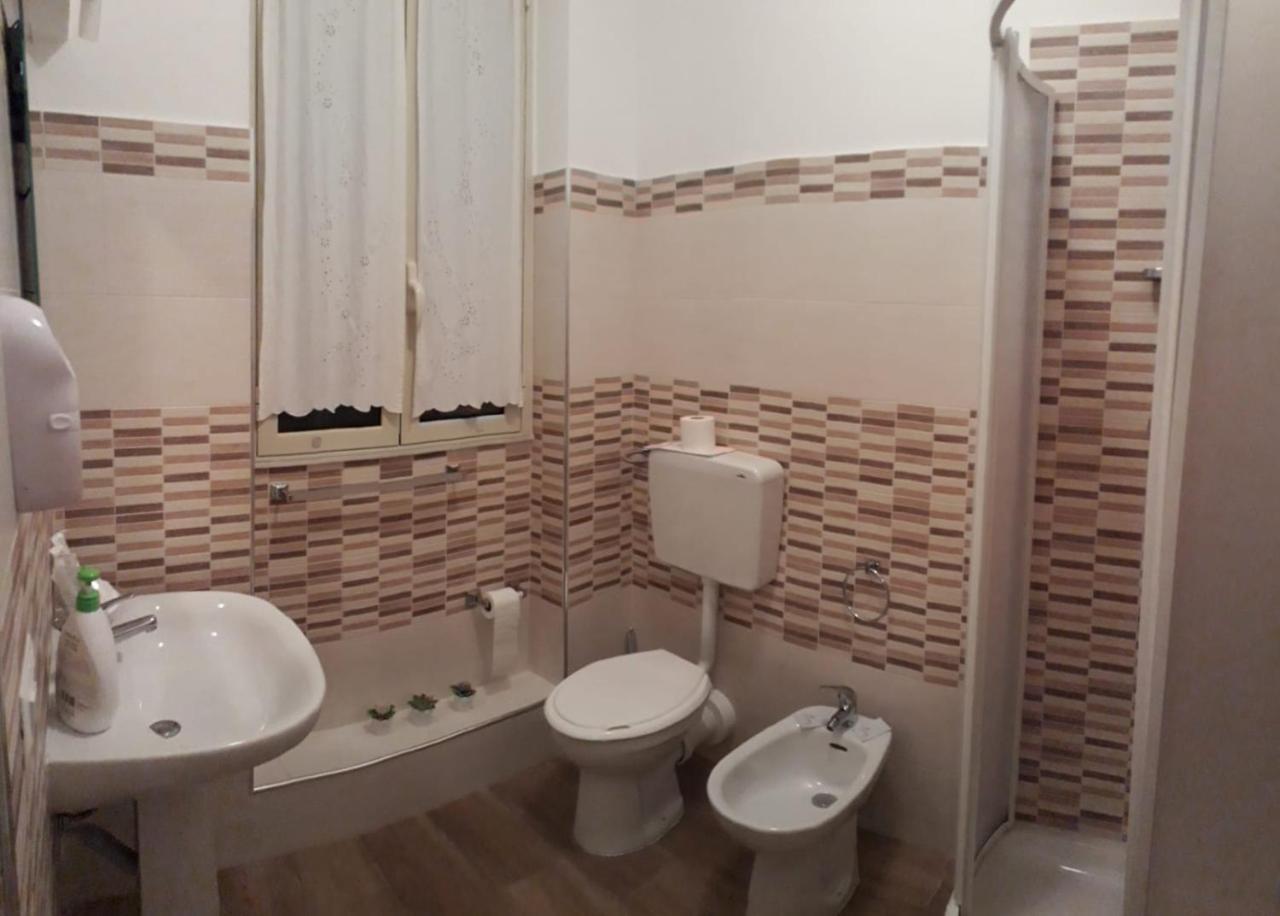 B&B A Casa Di Ale Palermo Bagian luar foto